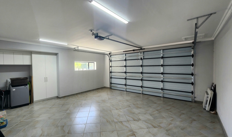 3 Bedroom Property for Sale in Hartenbos Heuwels Western Cape